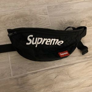 Black SUPREME fannypack